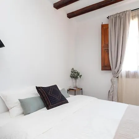 Sunshine Portside Gothic