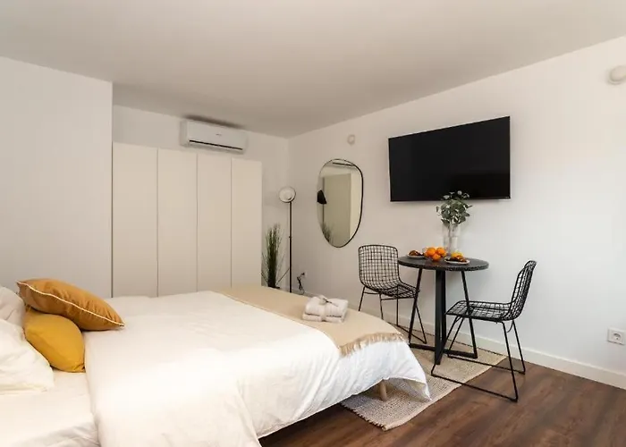 Sunshine Portside Gothic Barcelona